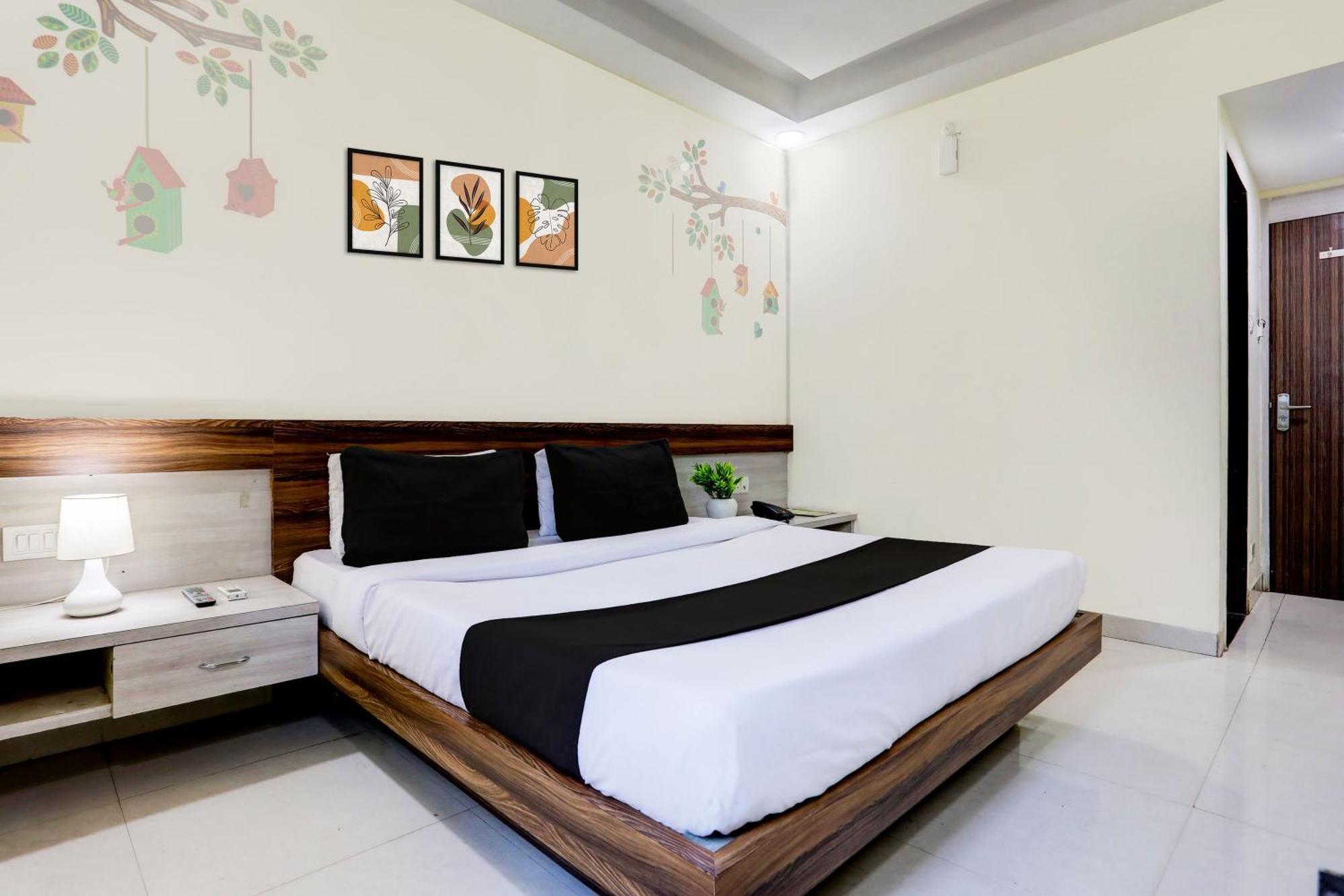Super Townhouse Hoshangabad Road Near Aashima Mall Samarda Kaliāsot 외부 사진