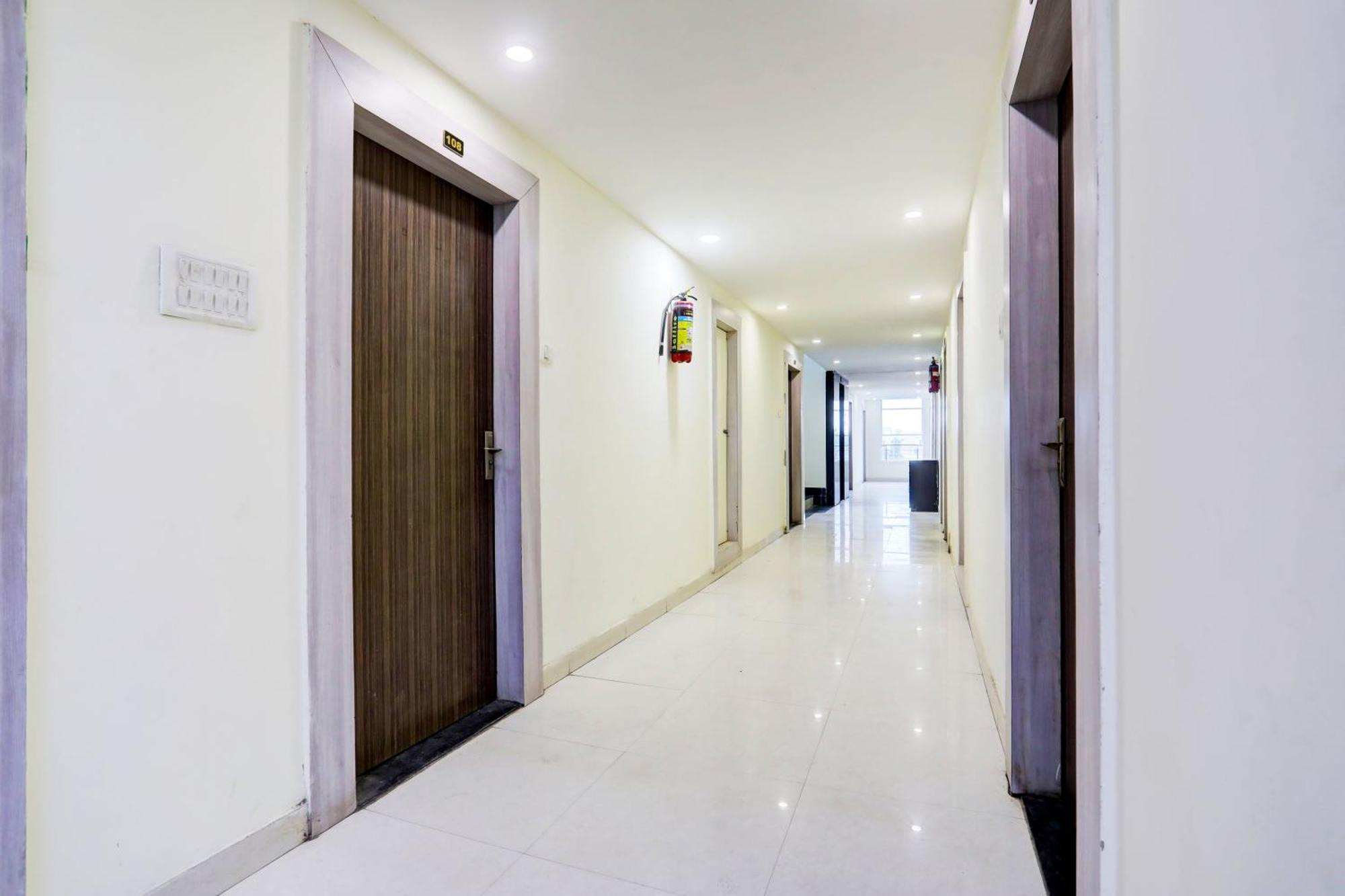 Super Townhouse Hoshangabad Road Near Aashima Mall Samarda Kaliāsot 외부 사진